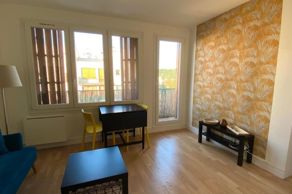 Beau Studio Cosy Et Calme - Face A La Gare De Rosny-Sous-Bois - 20Mn De Paris Et Disneyland 외부 사진